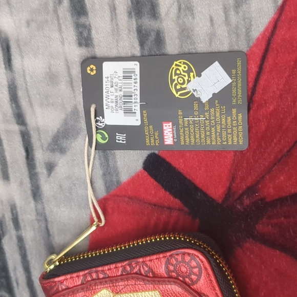 Iron Man zip around wallet - Picture 4 of 8